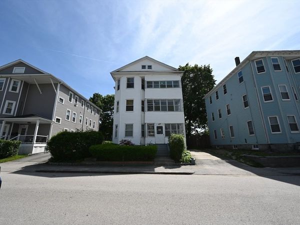14 Derby St, Worcester, MA 01604