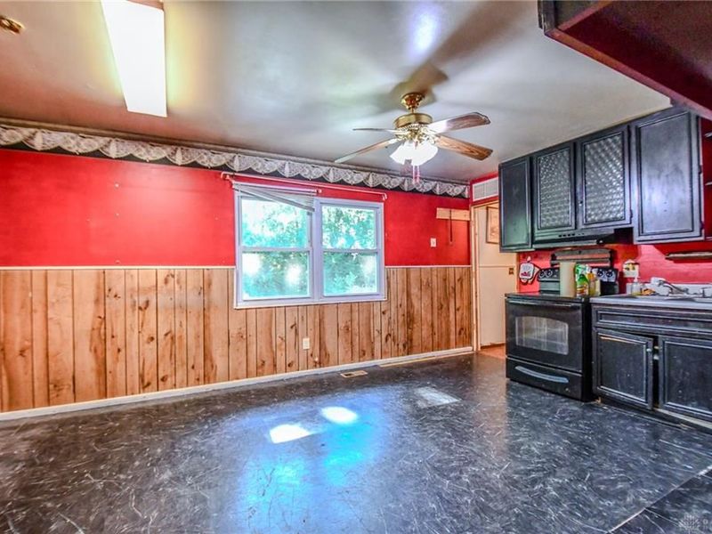 912 Greenheart Drive, New Carlisle, OH 45344 Photo 7