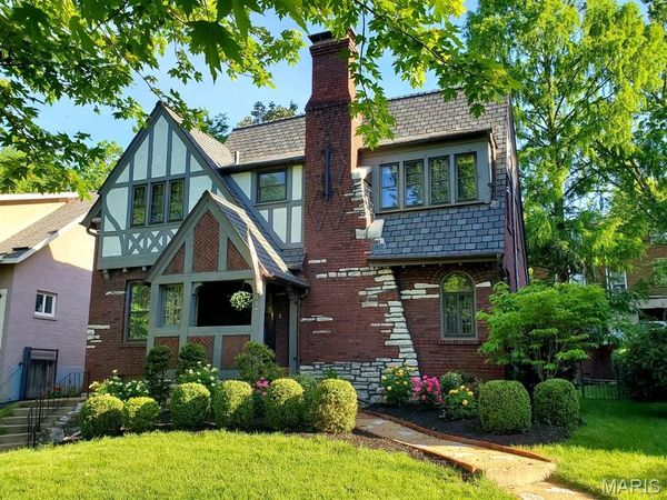 7037 Northmoor Drive , University City, MO 63105