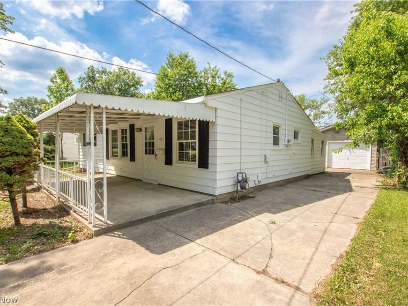 861 Oak Street, Elyria, OH 44035 Photo 2