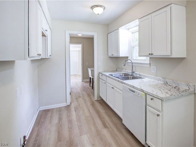 861 Oak Street, Elyria, OH 44035 Photo 7