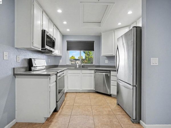 148 Anderly Ct, Unit 6, Hayward, CA 94541
