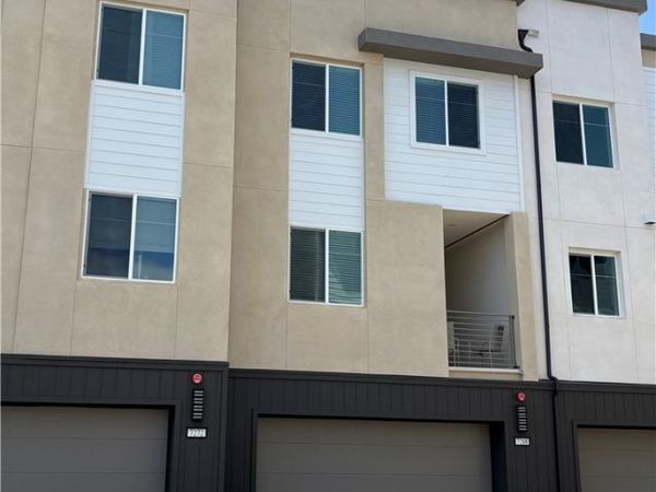 7268 Ellington Dr, Huntington Beach, CA 92647