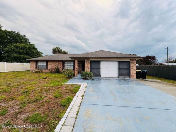618 Americana Boulevard NE , Palm Bay, FL 32907