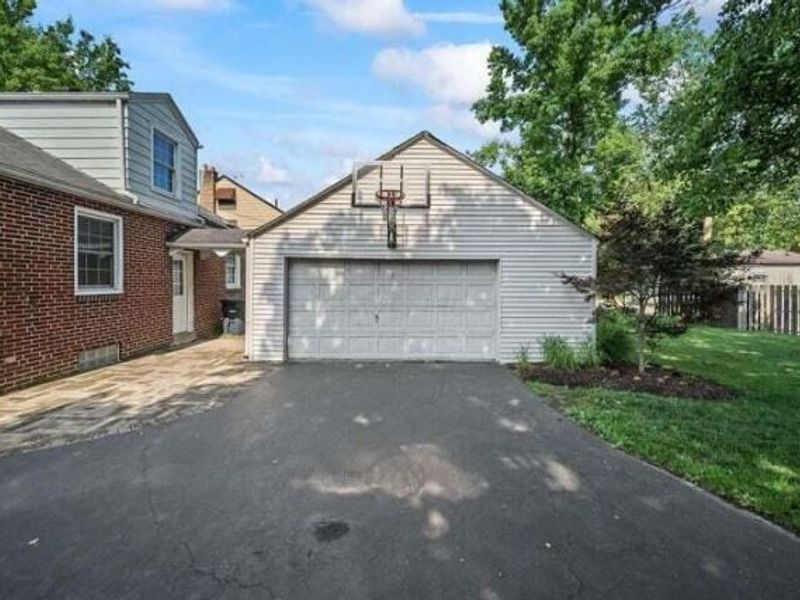 2698 Ruhl Avenue, Columbus, OH 43209 Photo 7