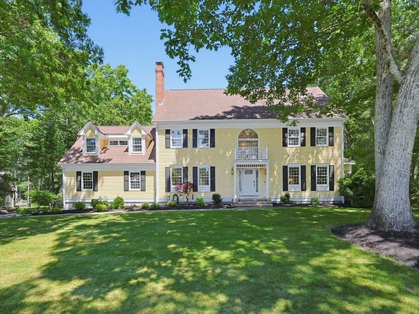 8 Turner Hill Road, Medfield, MA 02052