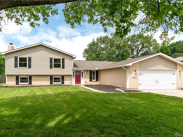 7221 Showplace Drive, Huber Heights, OH 45424