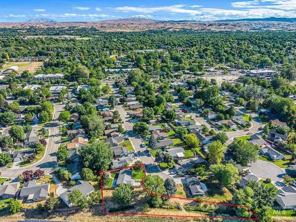 371 S Harlan Pl, Eagle, ID 83616