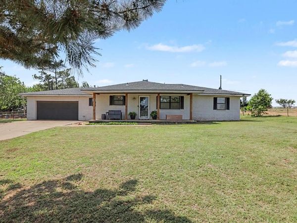 3164 Sharon Gale Drive, Guthrie, OK 73044