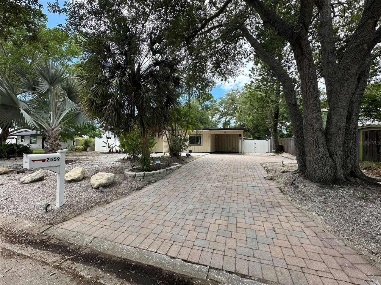 2559 E Paulstan Court, Sarasota, FL 34237 Photo