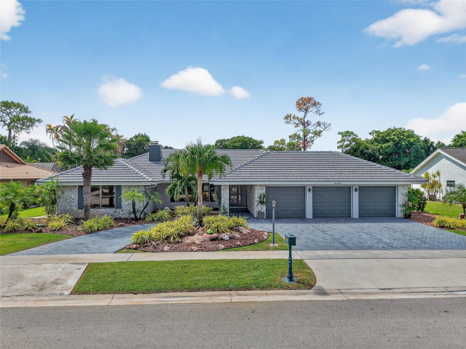 10182 Boca Woods Lane, Boca Raton, FL 33428 Photo