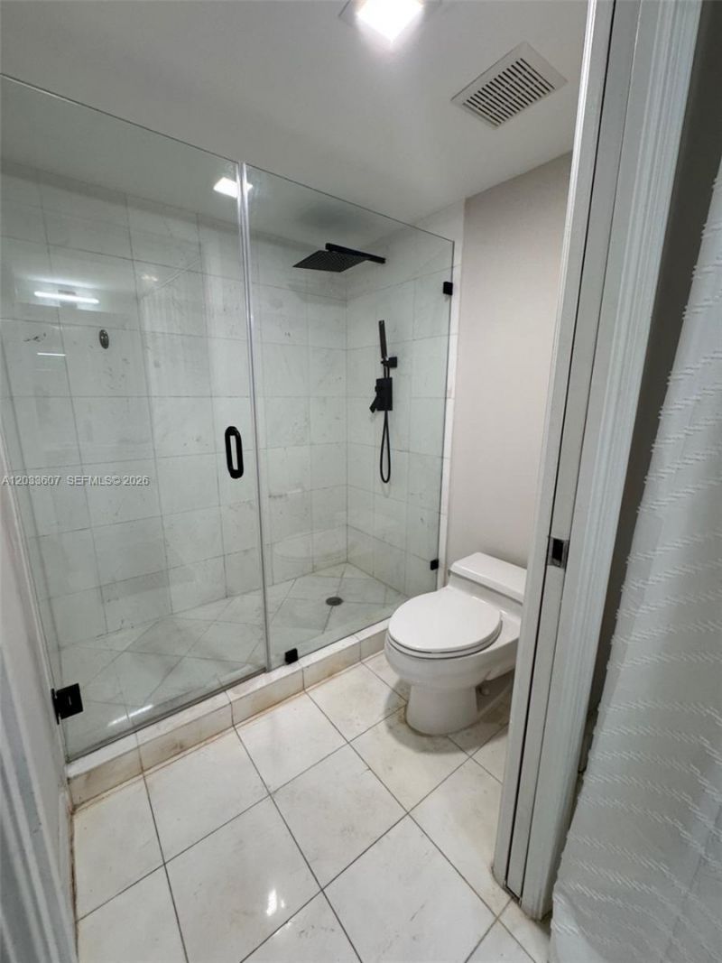 3530 Mystic Pointe Dr , Unit 1907, Aventura, FL 33180 Photo