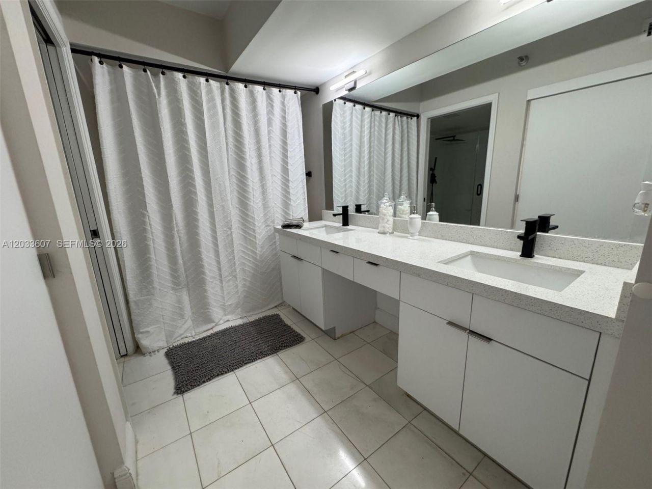 3530 Mystic Pointe Dr , Unit 1907, Aventura, FL 33180 Photo
