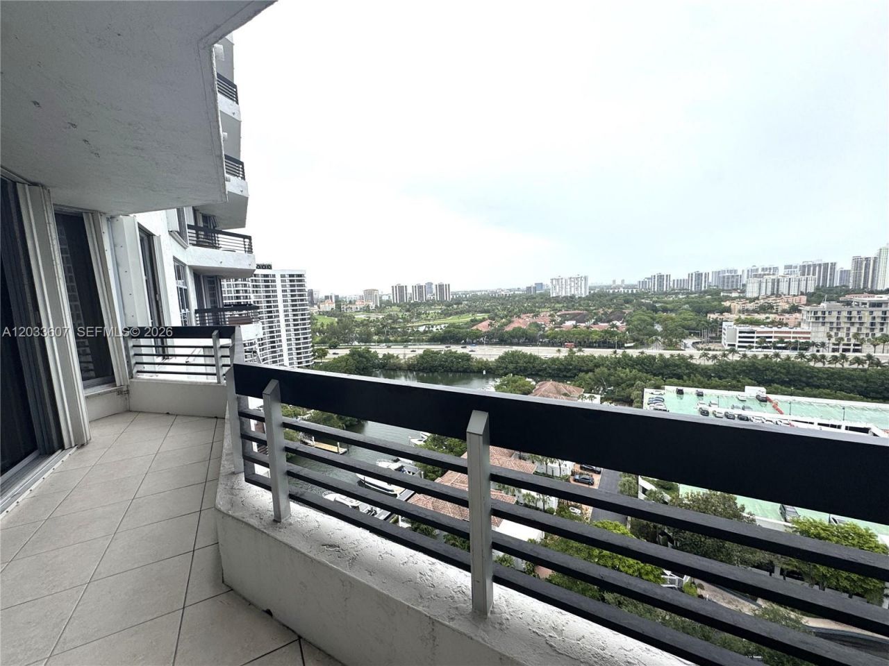 3530 Mystic Pointe Dr , Unit 1907, Aventura, FL 33180 Photo