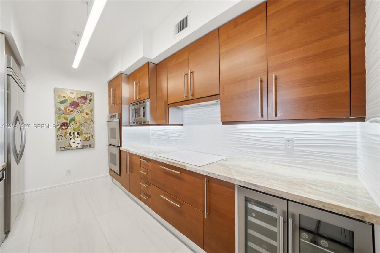 715 Bayshore Dr , Unit 705, Fort Lauderdale, FL 33304 Photo