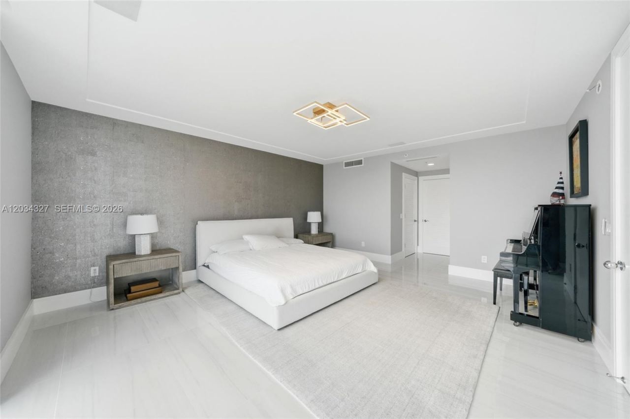 715 Bayshore Dr , Unit 705, Fort Lauderdale, FL 33304 Photo