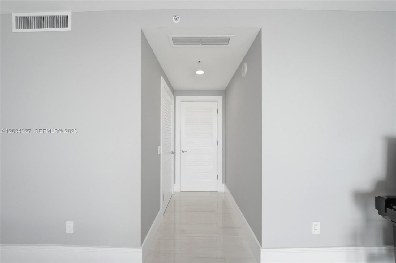 715 Bayshore Dr , Unit 705, Fort Lauderdale, FL 33304 Photo