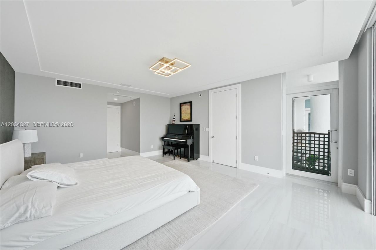 715 Bayshore Dr , Unit 705, Fort Lauderdale, FL 33304 Photo