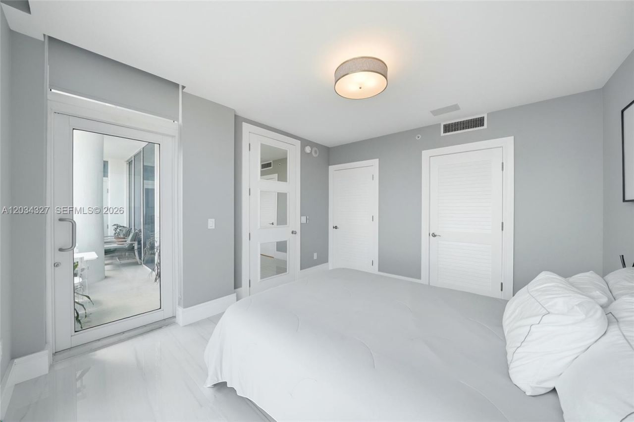 715 Bayshore Dr , Unit 705, Fort Lauderdale, FL 33304 Photo