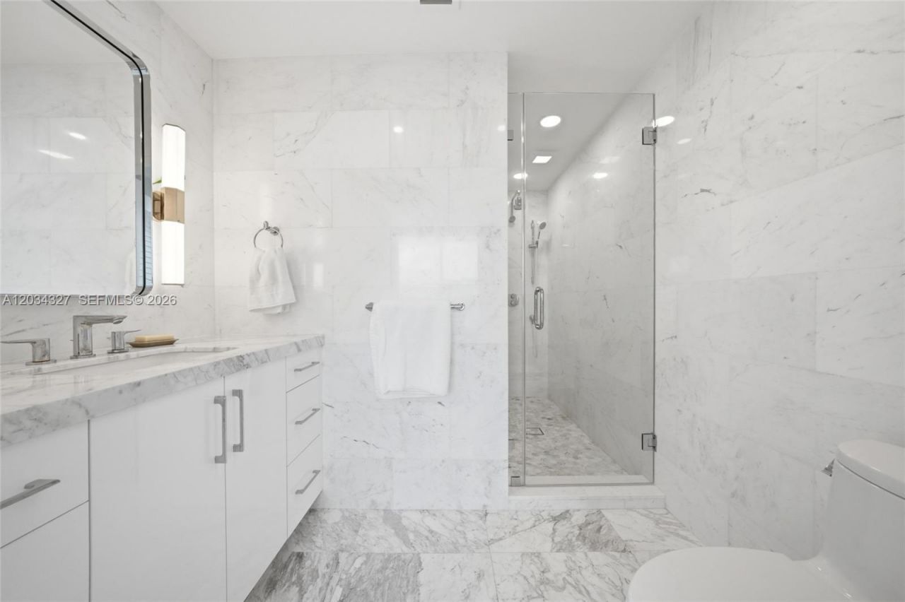715 Bayshore Dr , Unit 705, Fort Lauderdale, FL 33304 Photo