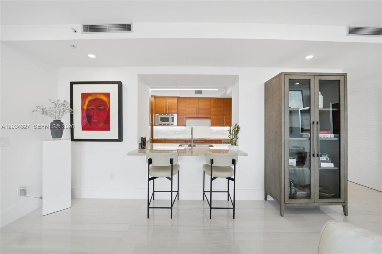715 Bayshore Dr , Unit 705, Fort Lauderdale, FL 33304 Photo
