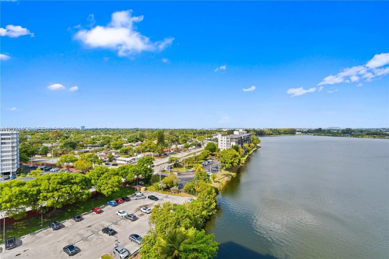 1301 NE Miami Gardens Dr, Unit 1124W, Miami, FL 33179 Photo