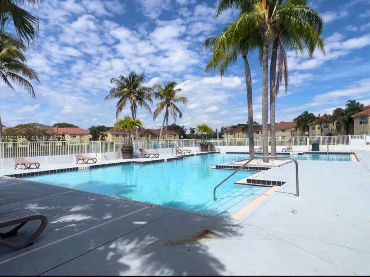 12840 Vista Isles Dr , Unit 627, Sunrise, FL 33325 Photo
