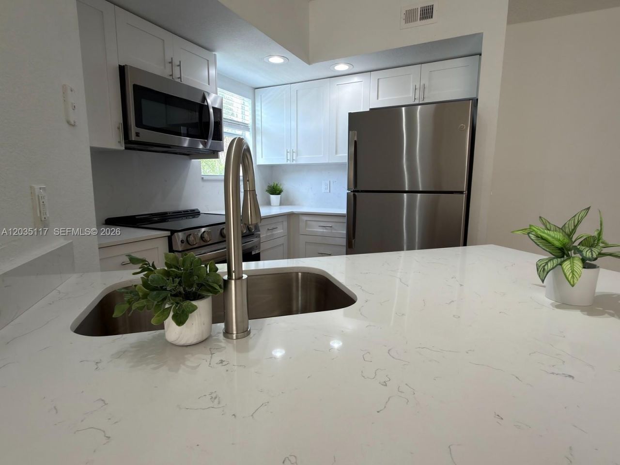 12840 Vista Isles Dr , Unit 627, Sunrise, FL 33325 Photo