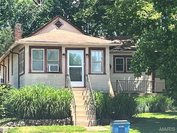 4938 Lemay Ferry Road, St Louis, MO 63129
