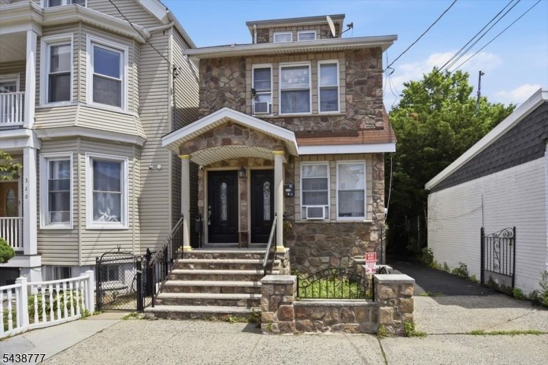 318 Highland Ave, Kearny, NJ 07032 Main Photo