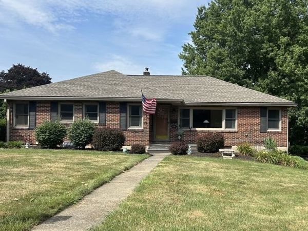 106 Liggett Blvd, Pohatcong, NJ 08865