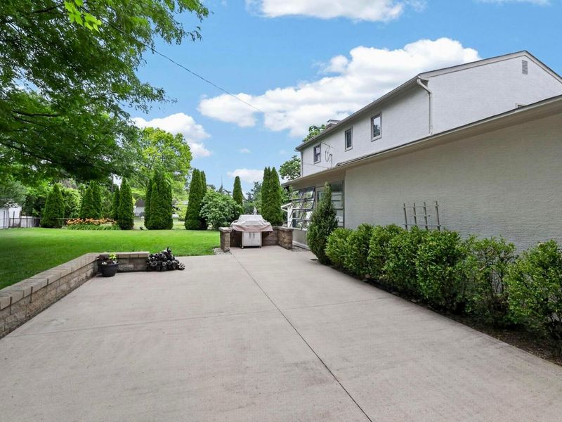 5015 Fenwick Court, Columbus, OH 43220 Photo 49