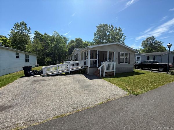 18 Square Hill Lot 48 Road , Unit 48, New Windsor, NY 12575
