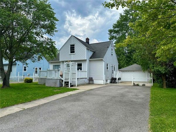 20 Warren Avenue, West Seneca, NY 14224