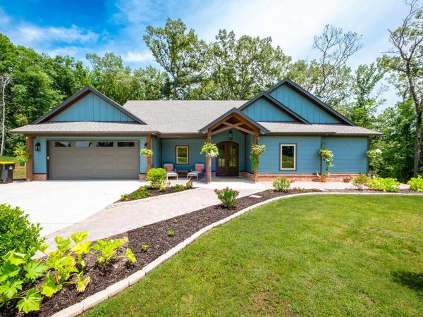 4032 Eagle Valley Drive, Benton, AR 72019
