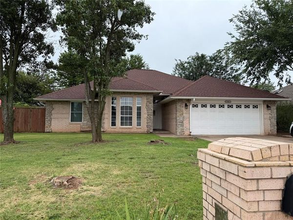2732 SE 90Th Street, Moore, OK 73160