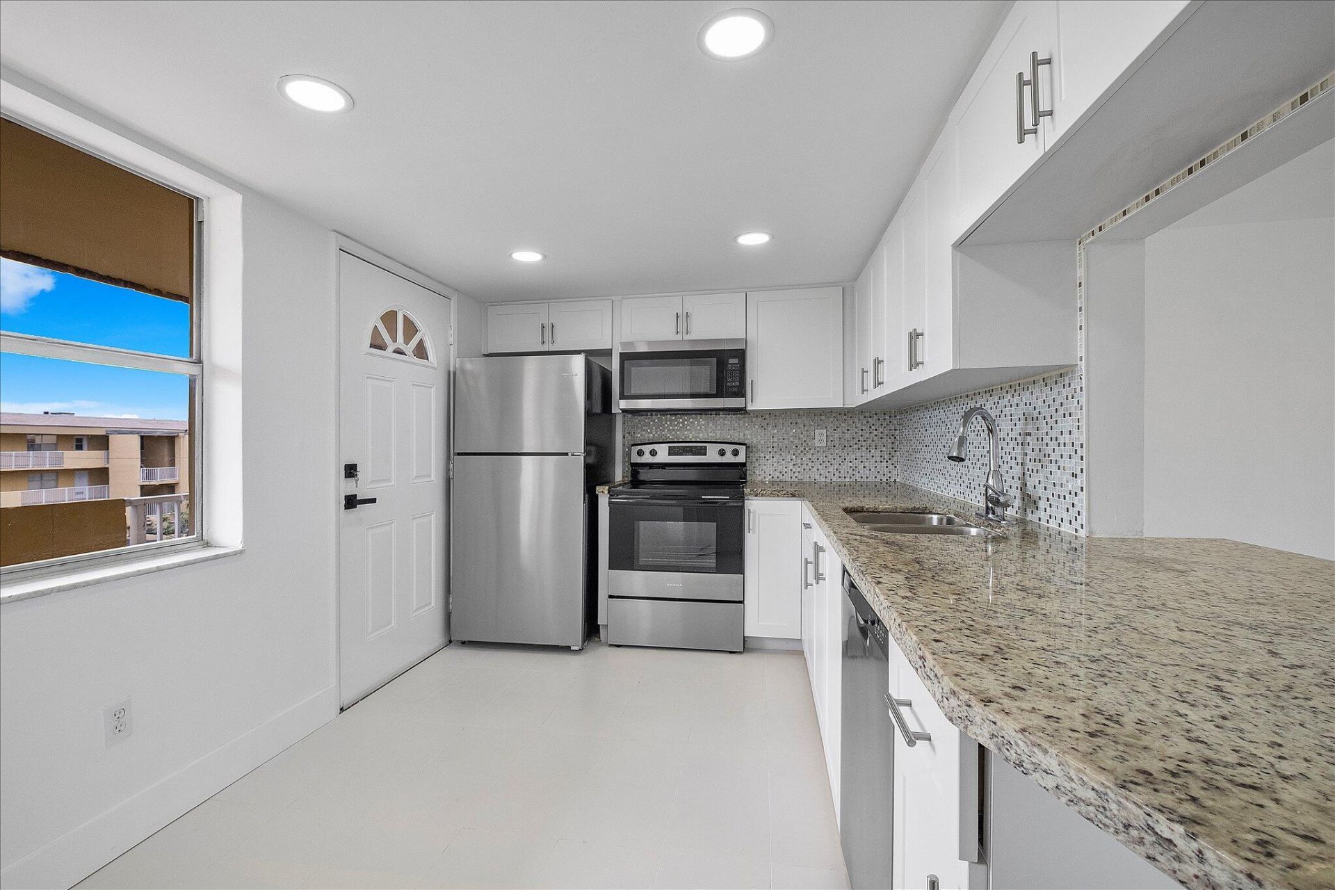 1302 NE 191st Street, Unit 323a, Miami, FL 33179 Photo