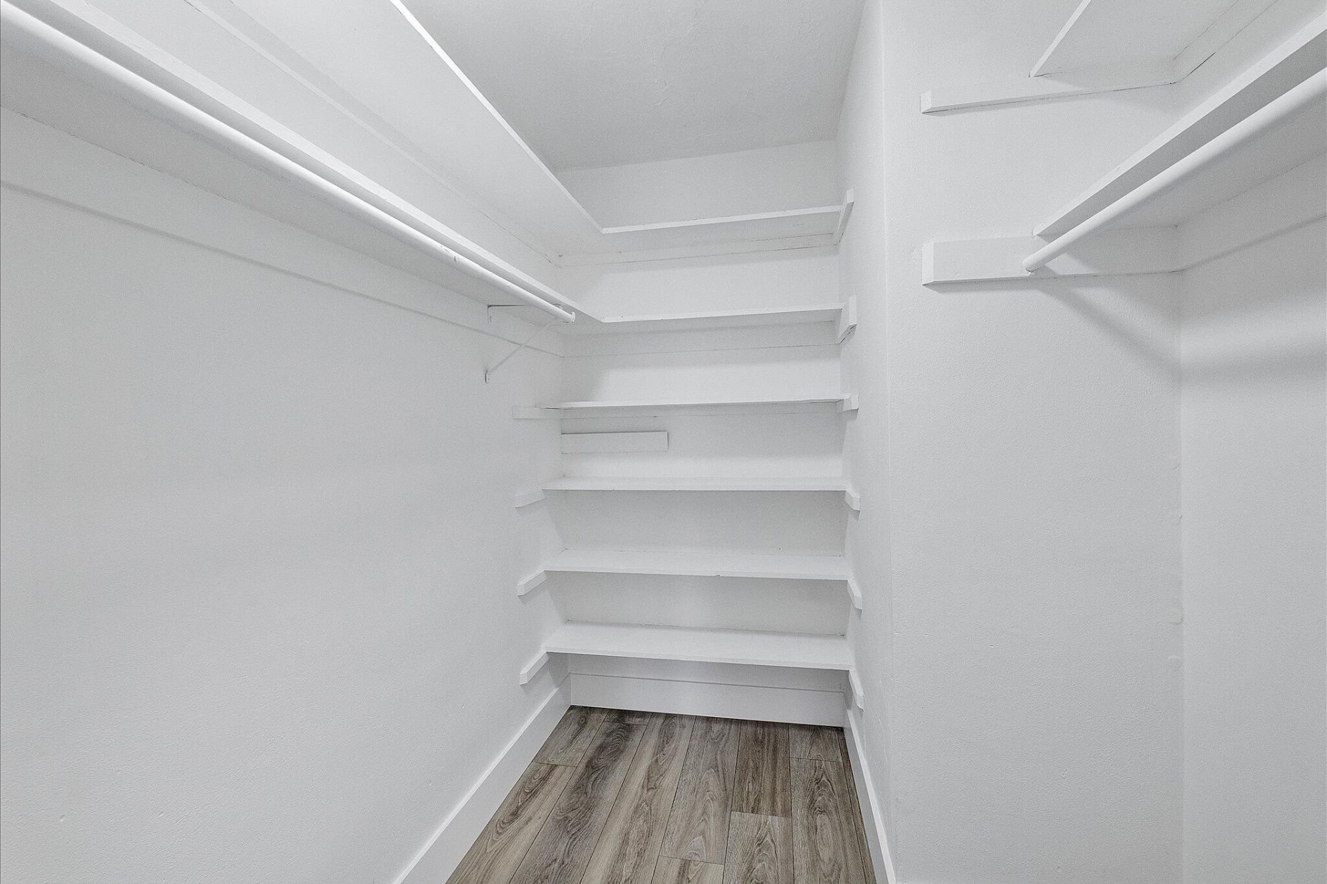 1302 NE 191st Street, Unit 323a, Miami, FL 33179 Photo