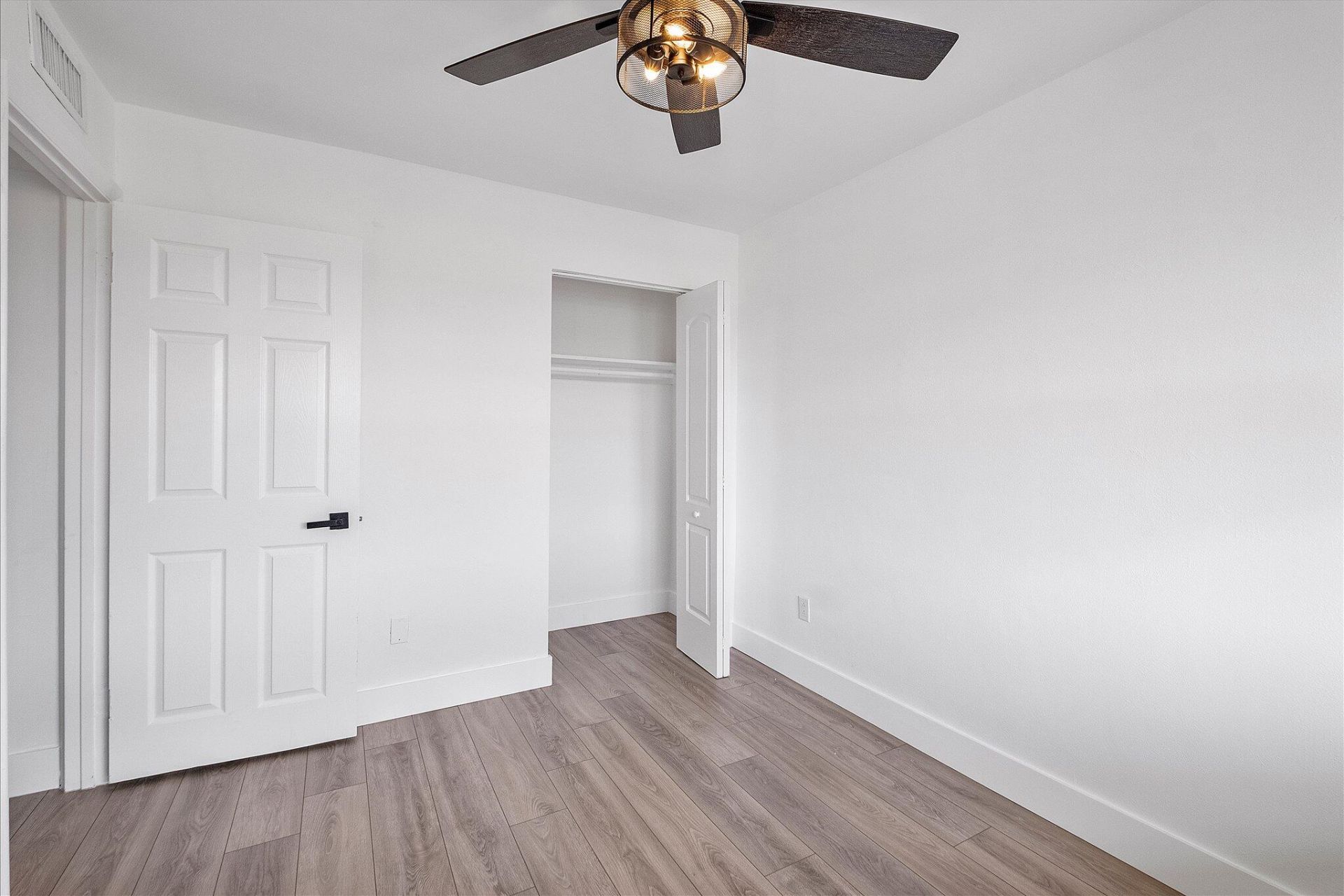 1302 NE 191st Street, Unit 323a, Miami, FL 33179 Photo