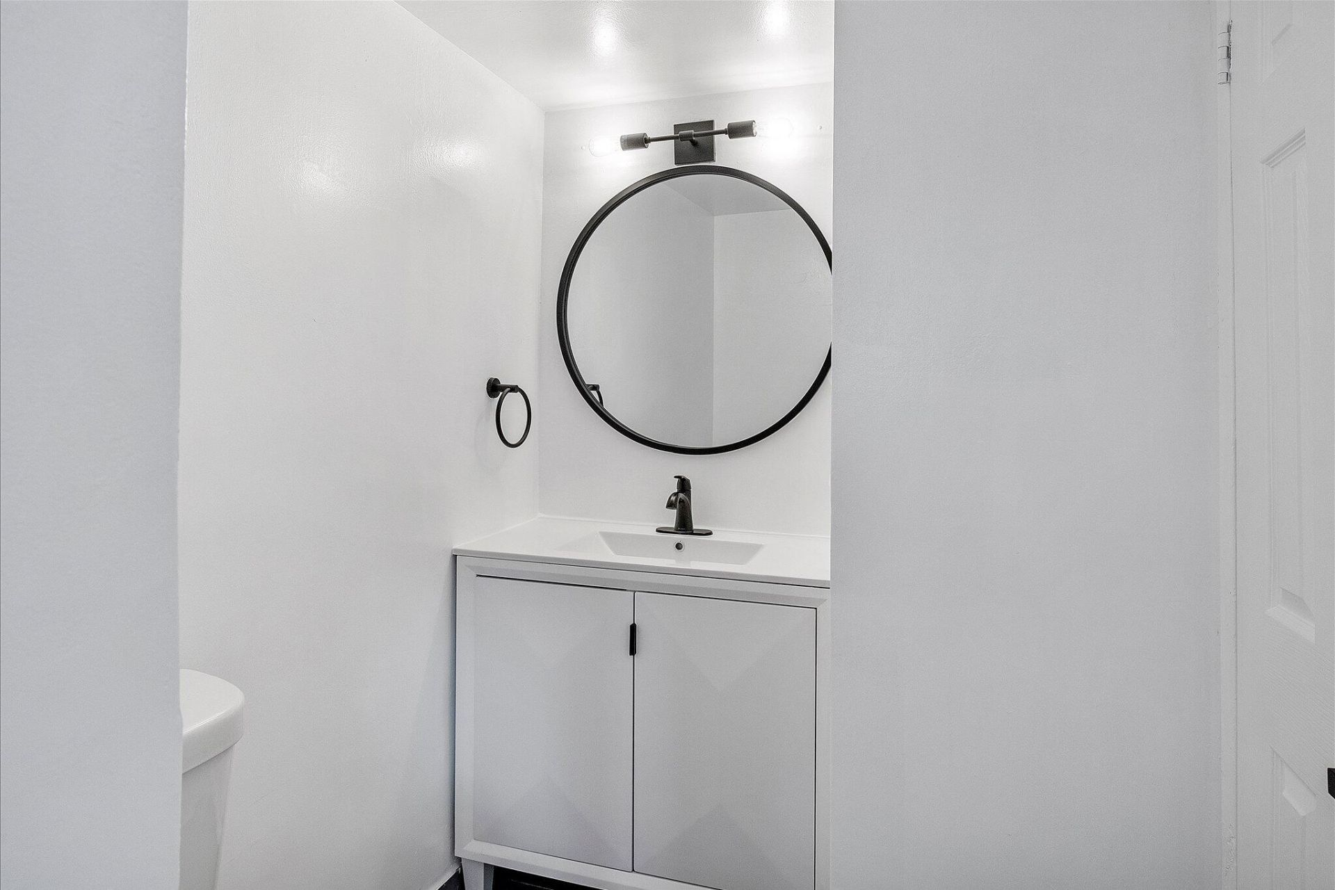 1302 NE 191st Street, Unit 323a, Miami, FL 33179 Photo