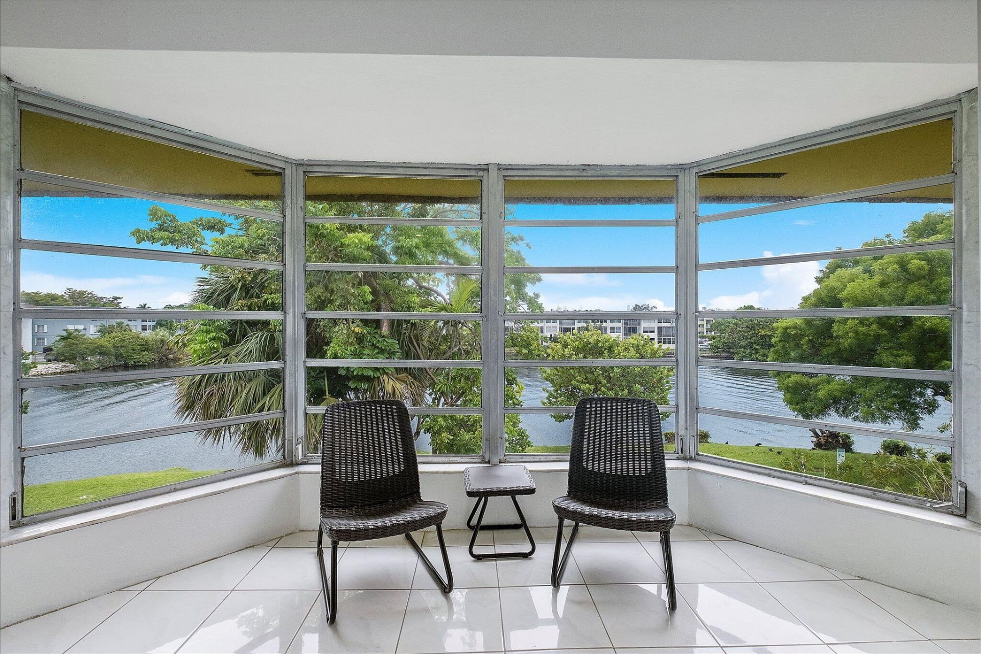 1302 NE 191st Street, Unit 323a, Miami, FL 33179 Photo