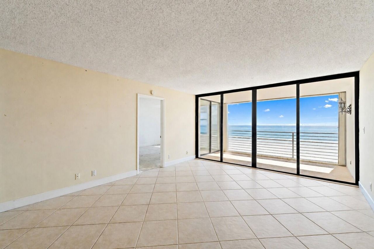 900 Ocean Drive, Unit 106, Juno Beach, FL 33408 Photo