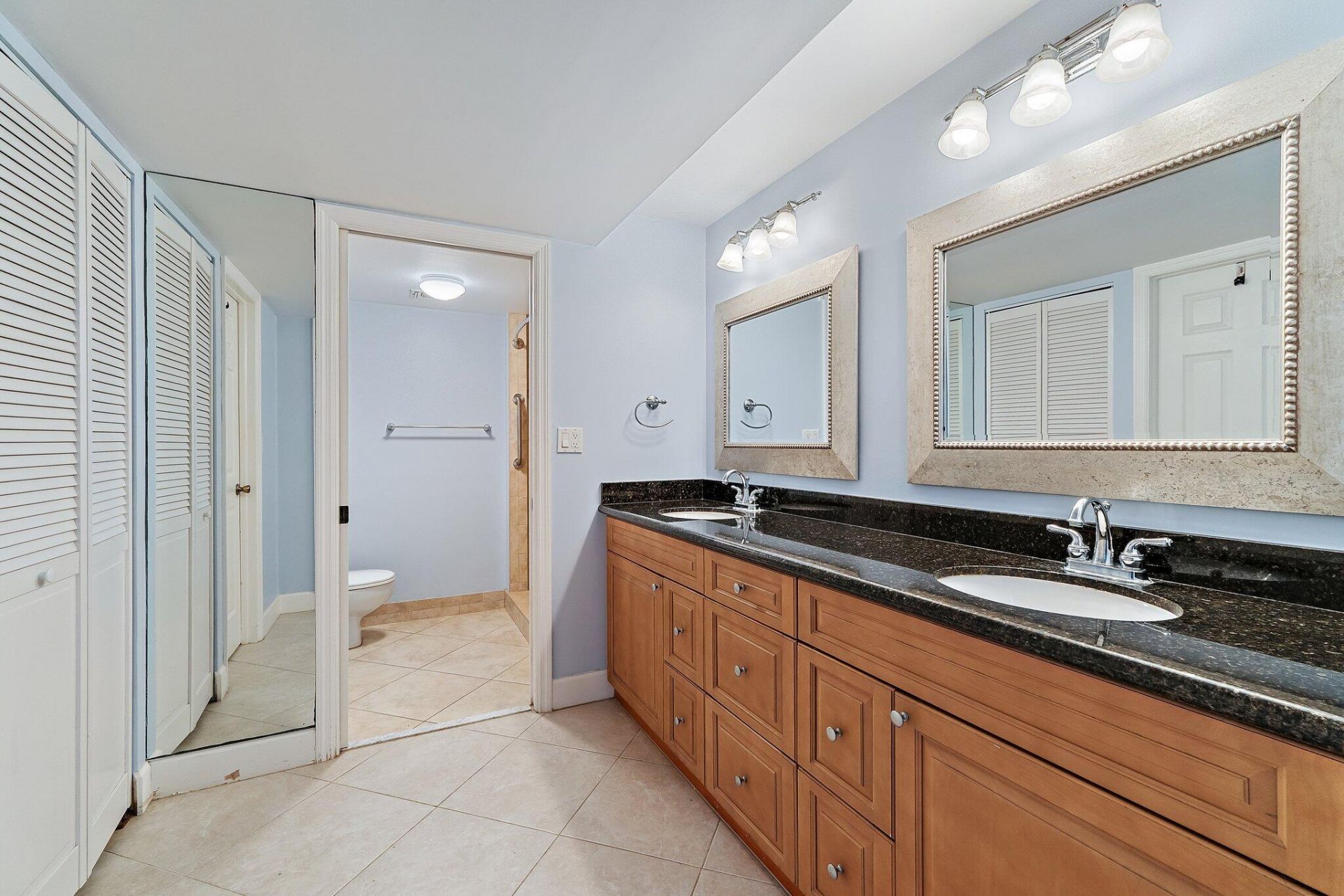 900 Ocean Drive, Unit 106, Juno Beach, FL 33408 Photo