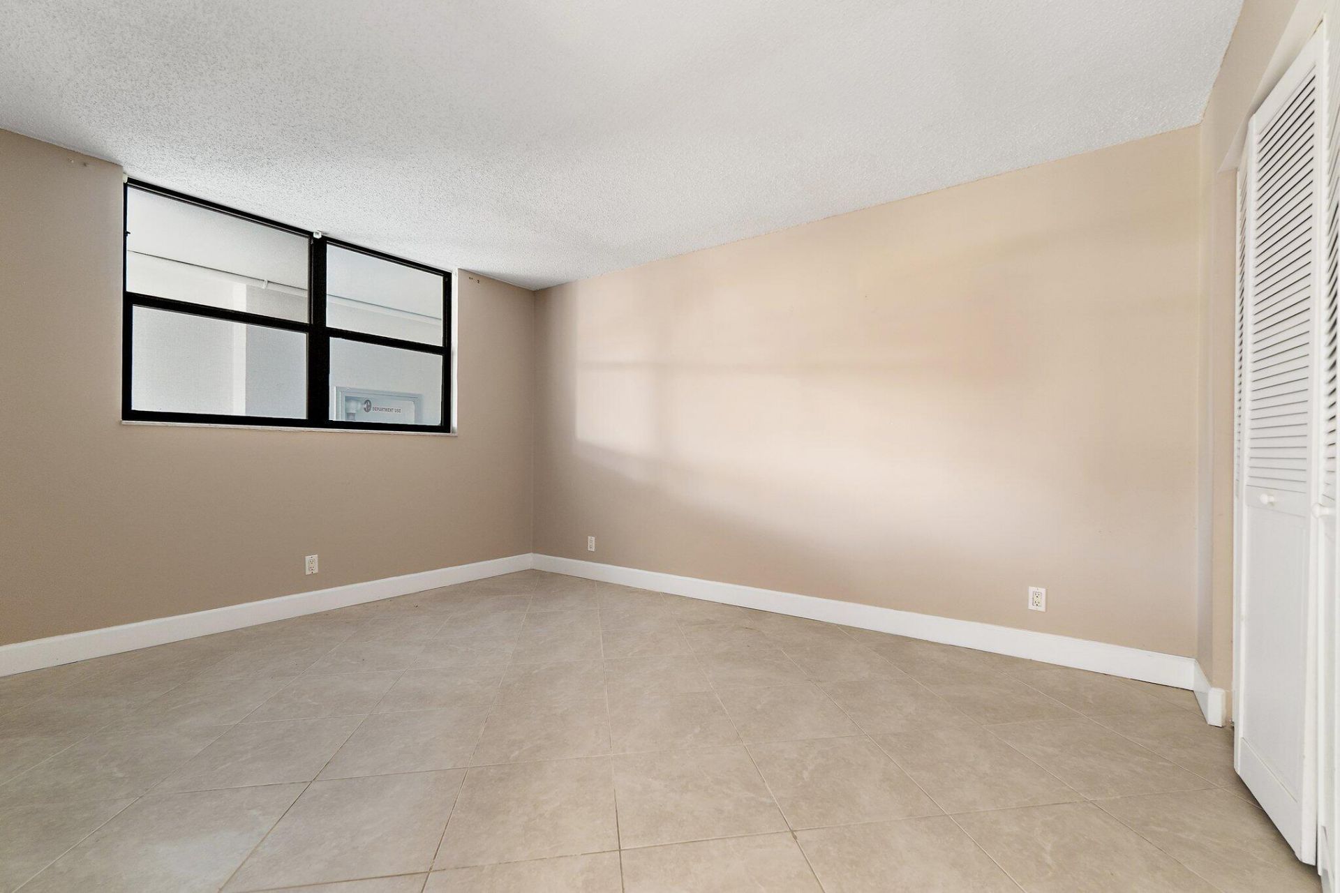 900 Ocean Drive, Unit 106, Juno Beach, FL 33408 Photo
