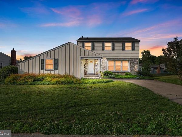 19 W KENNEDY DRIVE, LAUREL SPRINGS, NJ 08021