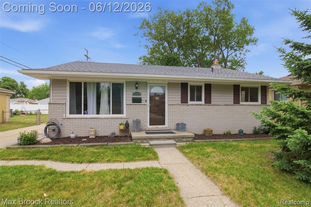 3745 Hayes Street, Wayne, MI 48184 Main Photo