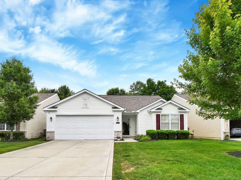 116 Broadstone Circle E, Blacklick, OH 43004 Photo 2