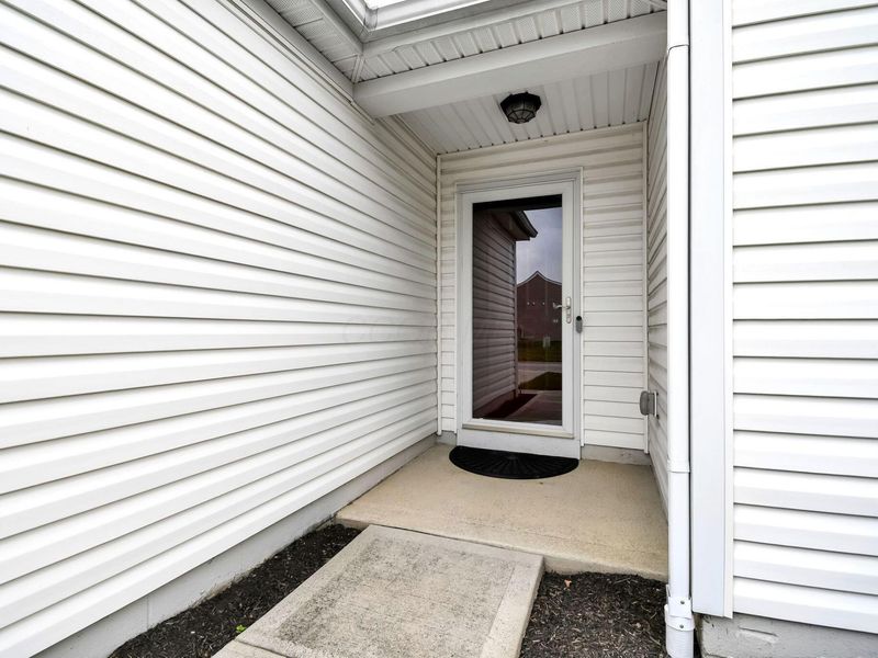 116 Broadstone Circle E, Blacklick, OH 43004 Photo 6