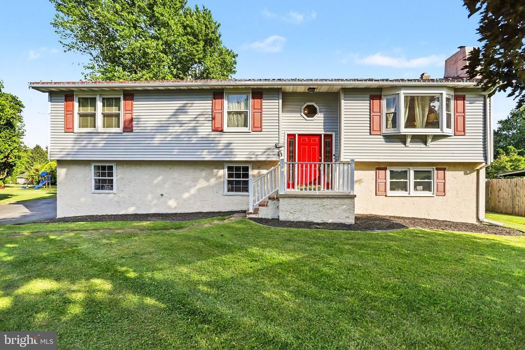 6 PARKER DRIVE, CHRISTIANA, PA 17509