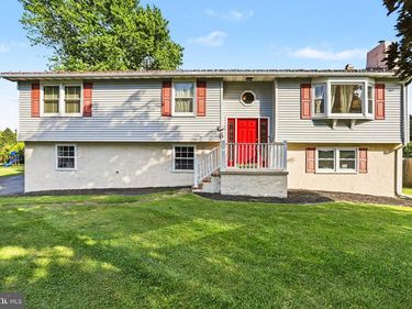6 PARKER DRIVE, CHRISTIANA, PA 17509